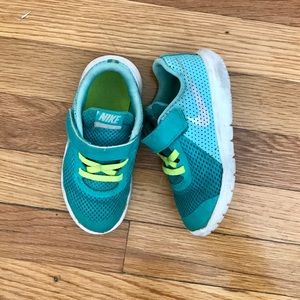 Nike Girls Shoes
